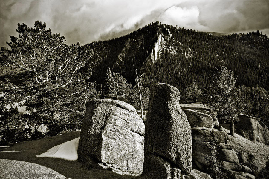 Unusual rock formations at above 10000 feet,&nbsp; totem like rock images and symbolism of ancient natives, tuff formations evidence...
